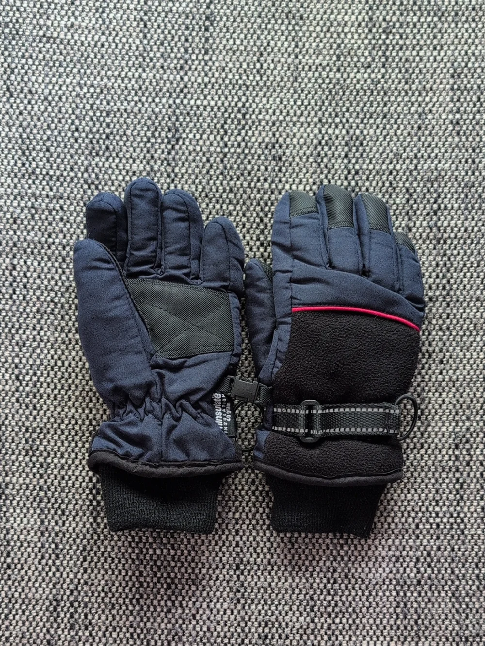 3M Thinsulate Navy and Black Insulated Glove Pair